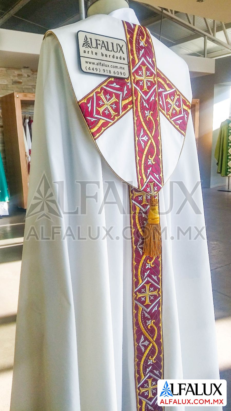 05 FRANCES RECTO Blanco Alfalux Capa Pluvial Perla RojoQuem 35